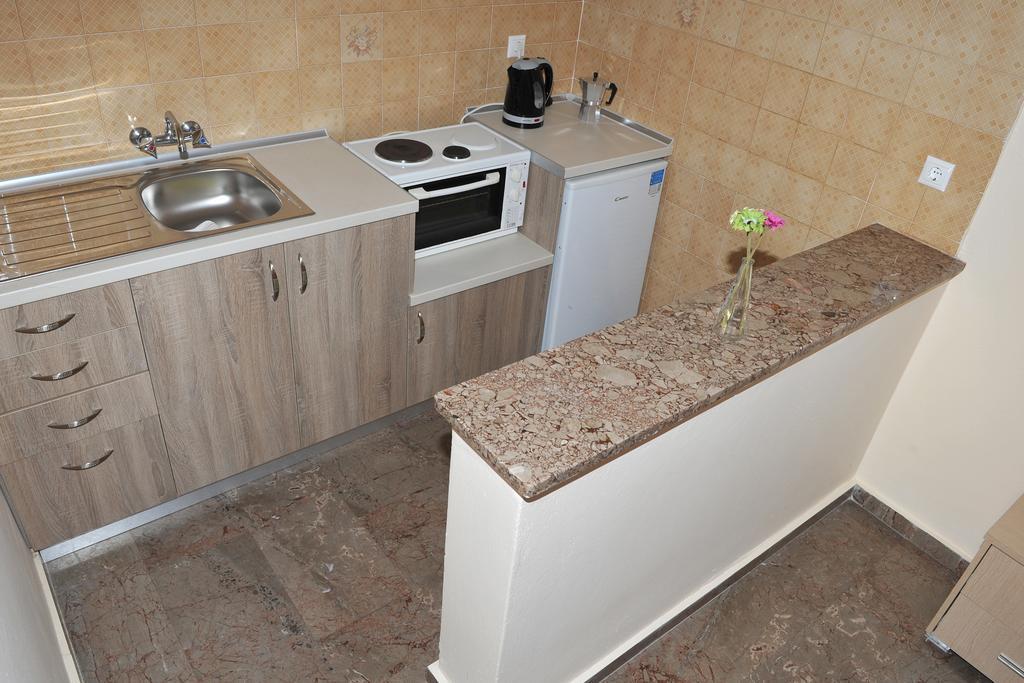 Anna Apartments Kontokali Habitación foto